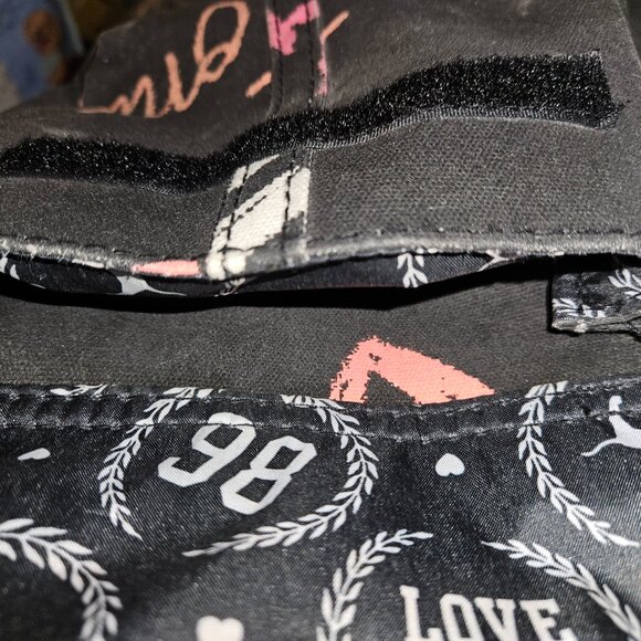 Victoria Secret PINK Black Graffiti Rolling Suitcase Duffle Bag - Picture 5 of 13